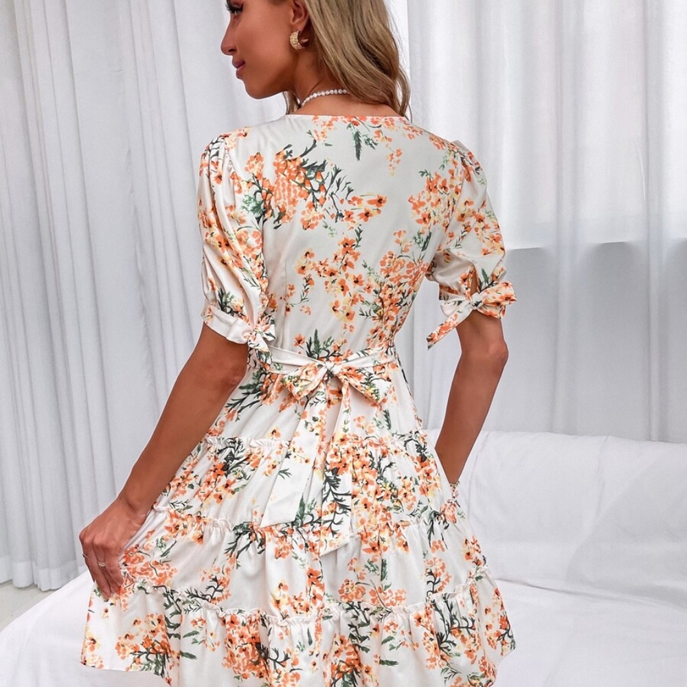 boho  v neck floral print puff sleeve ruffle dress - Picture 4 of 5